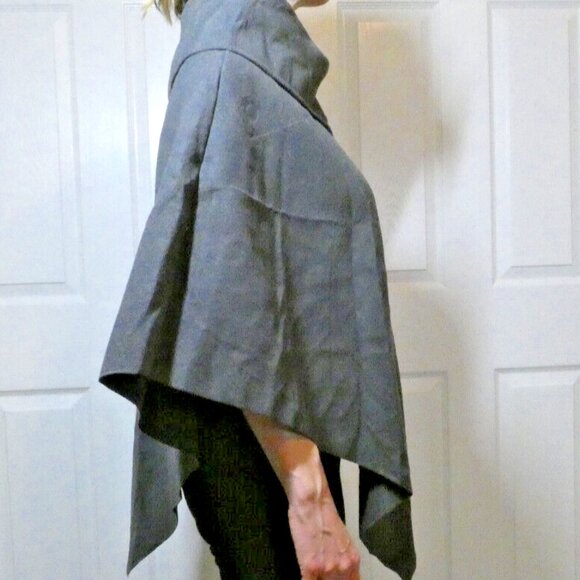 Gray Wool Felt Cape OS Vintage Poncho High Buttoned Collar British Mod GoGo NWT - Picture 5 of 8